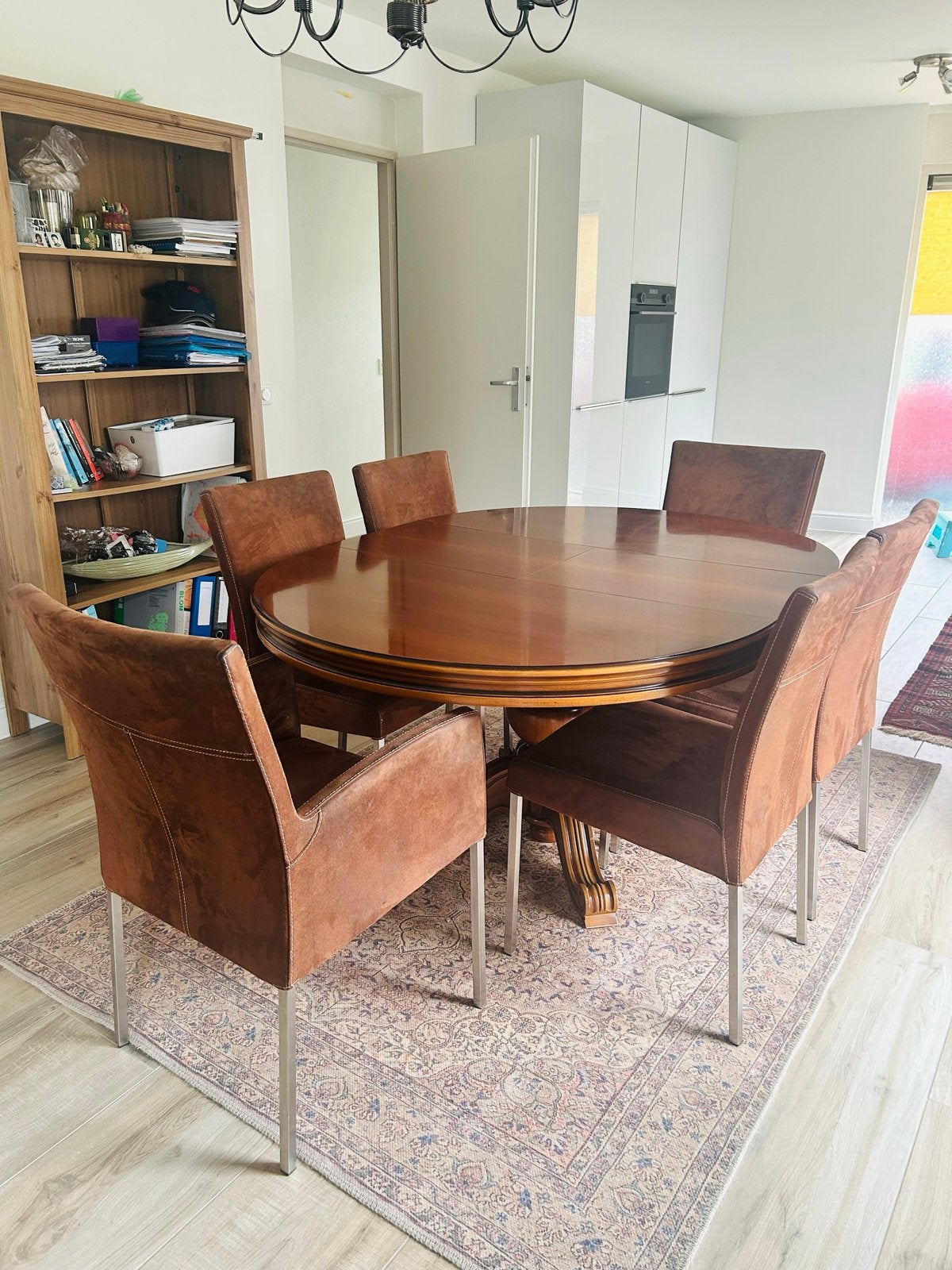 Uitschuifbare houten eettafel met 6 stoelen, Ophalen, Gebruikt, 100 tot 150 cm, Rond