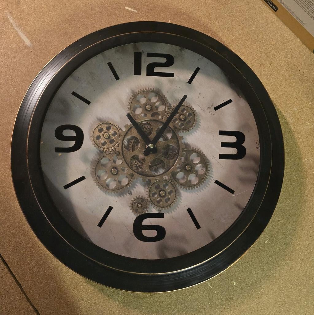 Grote wandklok met tandwielen - 46cm diameter, Ophalen, Zo goed als nieuw, Wandklok