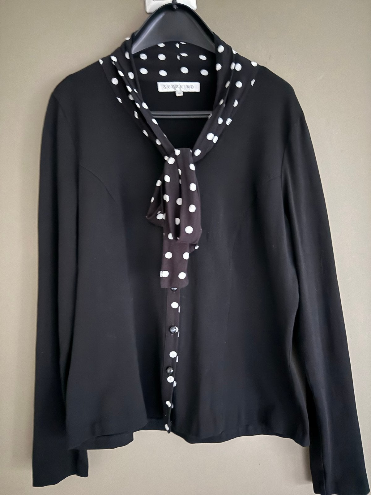 Susskind Zwarte Blouse met Polka Dot Strik - Maat M, Verzenden, Zo goed als nieuw, Maat 38/40 (M), Zwart