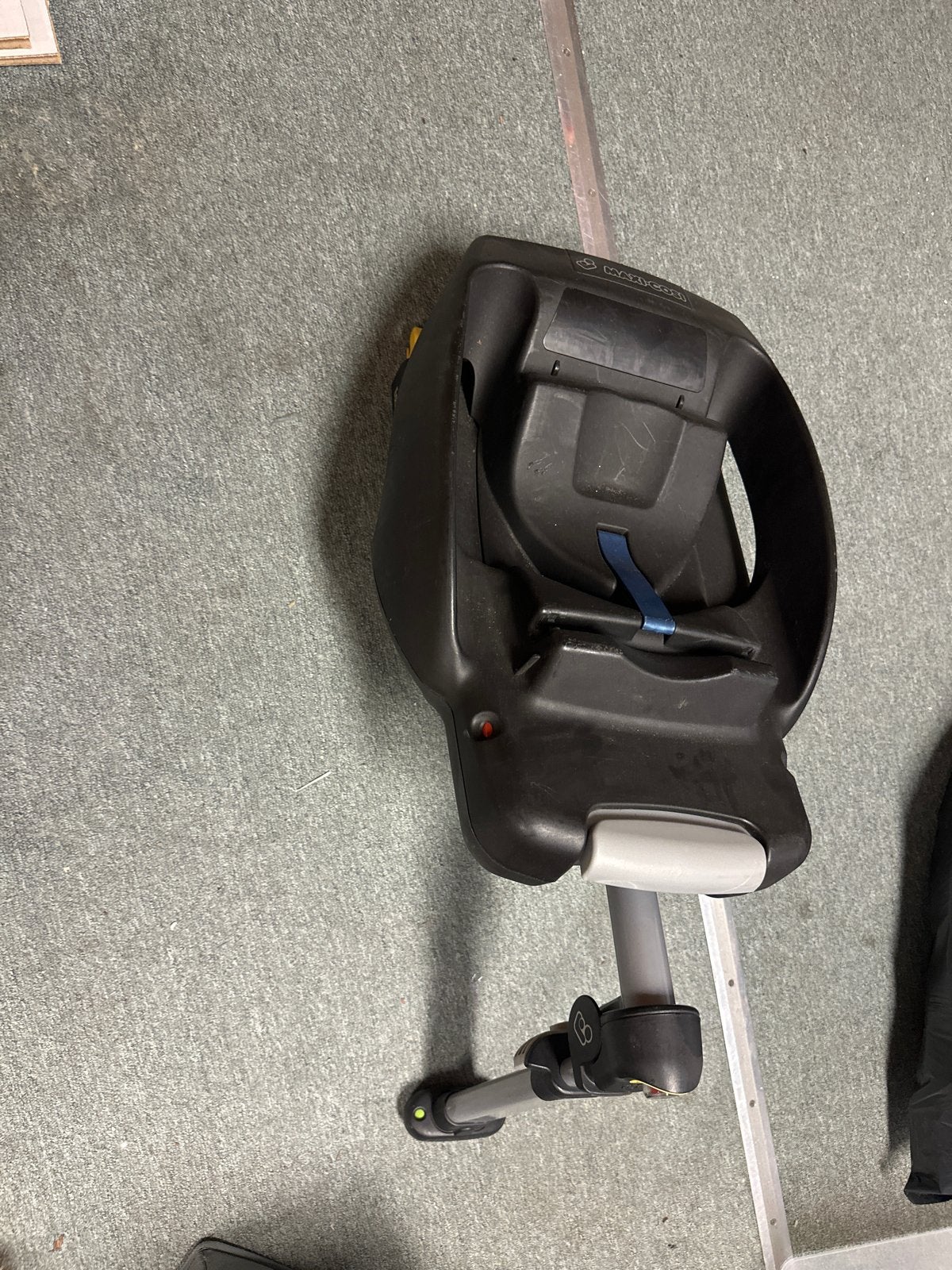 Maxi-Cosi EasyFix Isofix Base - Zo goed als nieuw, Kinderen en Baby's, Autostoeltjes, Zo goed als nieuw, Maxi-Cosi, 0 t/m 13 kg