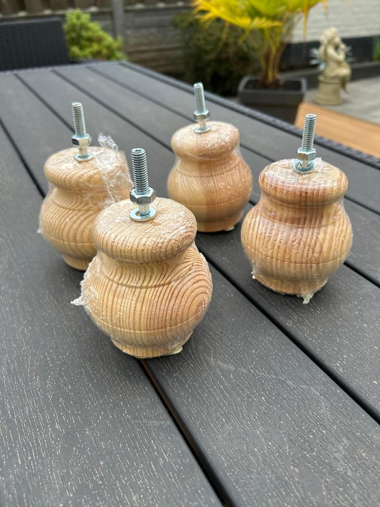 4 Ongelakte Houten Meubelpoten - Klassiek - 9cm Hoog, Ophalen of Verzenden, Zo goed als nieuw