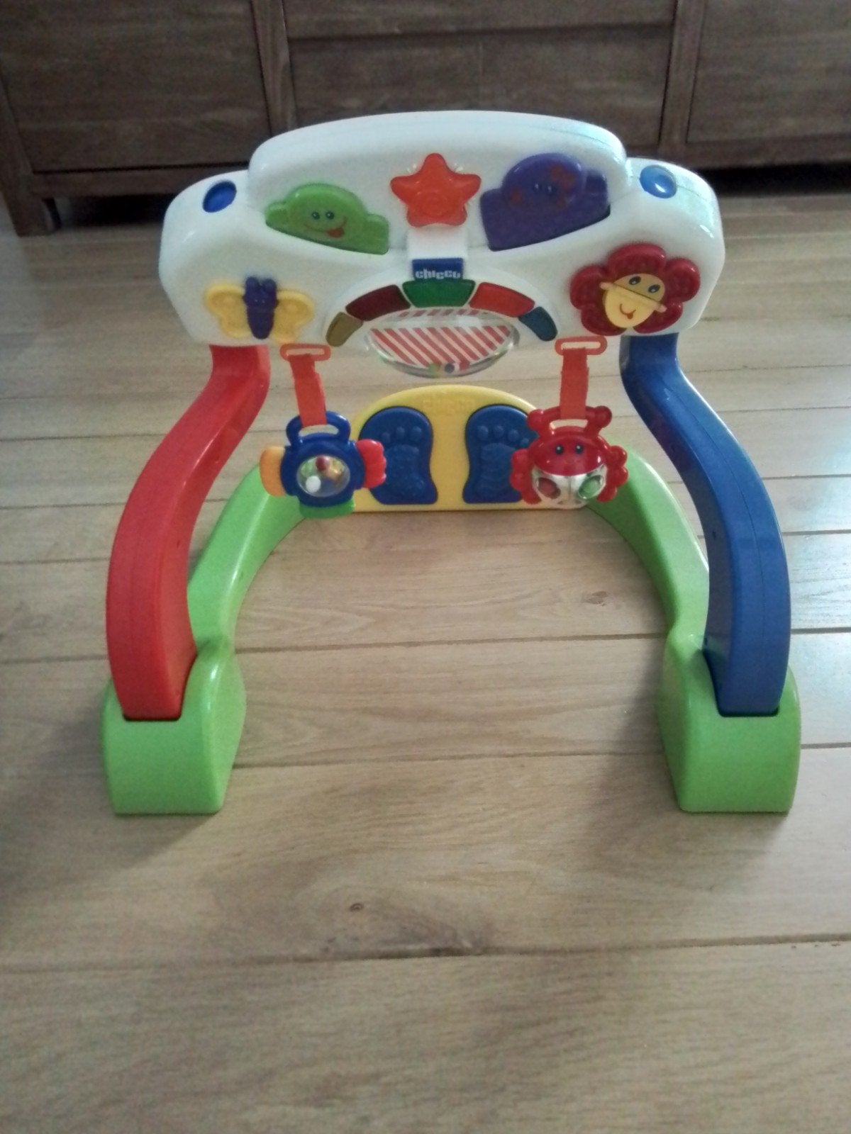 Chicco Babygym met lichtjes en geluid op batterijen, Kinderen en Baby's, Speelgoed | Babyspeelgoed, Ophalen of Verzenden, Gebruikt