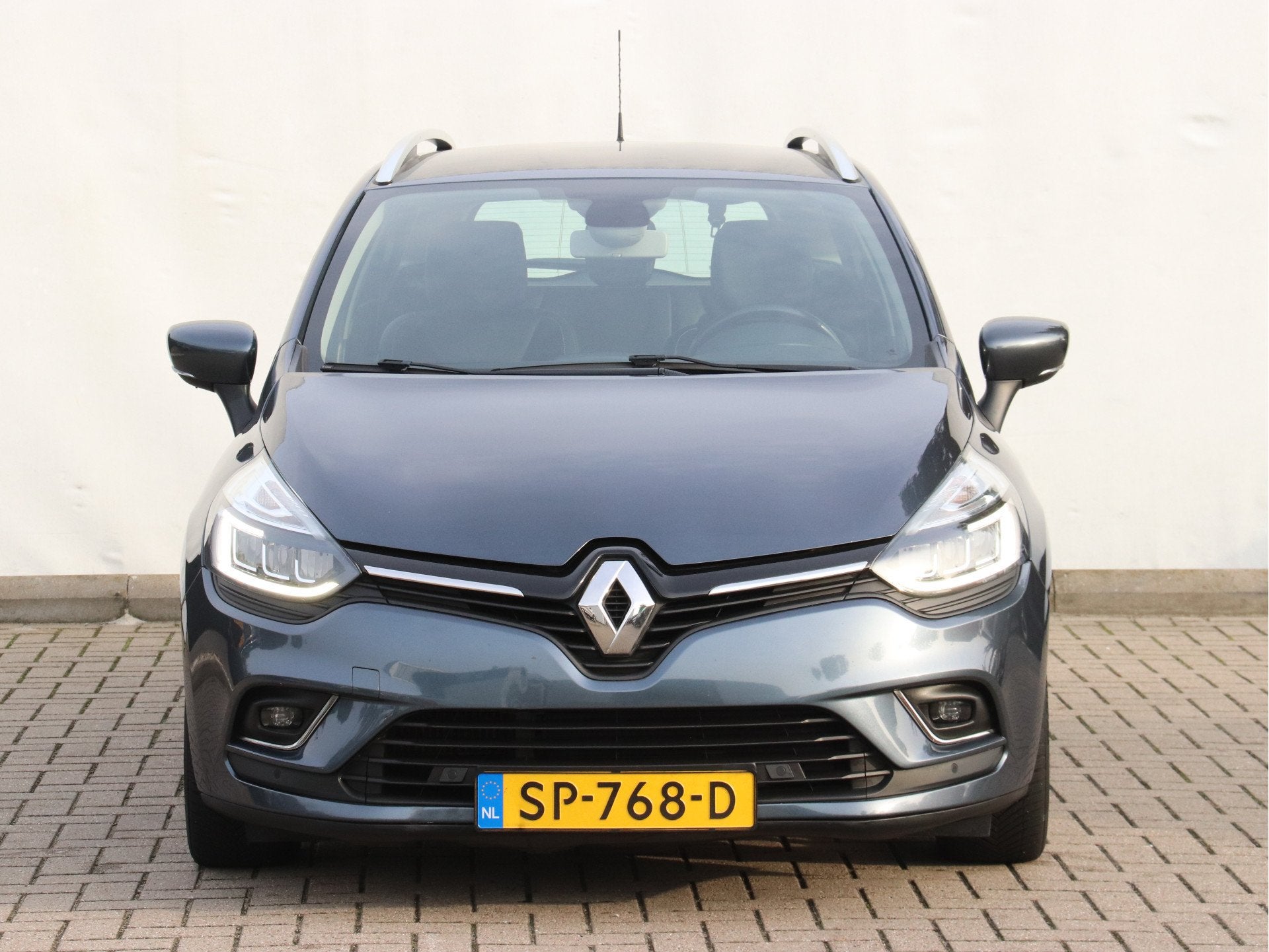 Renault Clio Estate 1.2 TCe Intens CAMERA / NAVI / PDC V+A /, Stof, Gebruikt, Euro 6, 4 cilinders