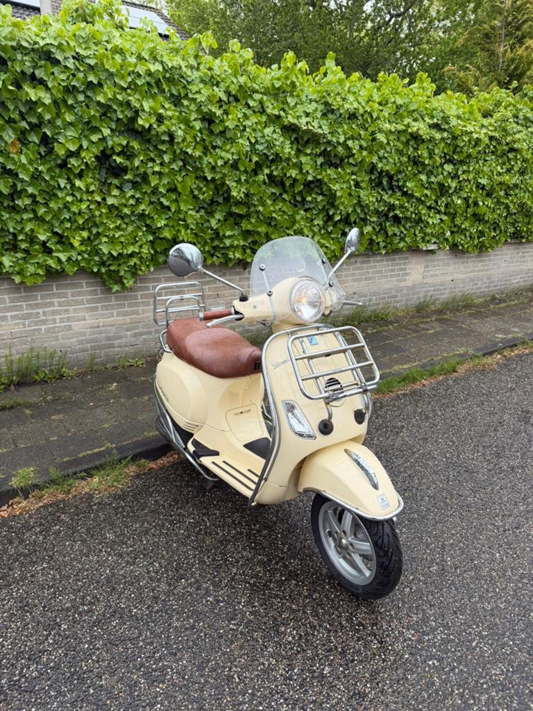 Vespa LX50 4T, Ophalen, Zo goed als nieuw, Benzine, Vespa