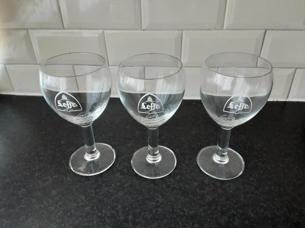 LEFFE glazen met witte logo 3 stuks, Verzamelen, Ophalen of Verzenden, Zo goed als nieuw, Bierglas