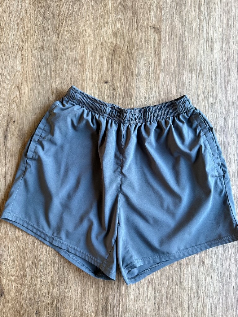 Gymshark grijze short maat M, Kleding | Heren, Fitness, Maat 48/50 (M), Gymshark, Ophalen of Verzenden
