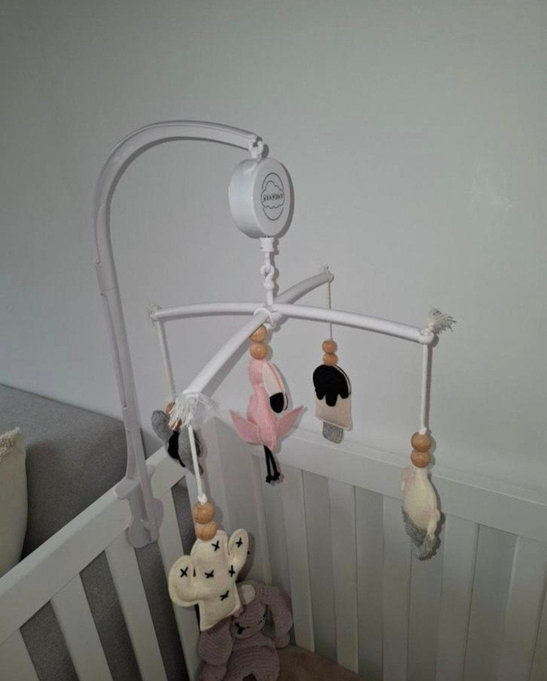 Muziekmobiel Ukkepuq met vilten hangers, Ophalen of Verzenden, Zo goed als nieuw, Mobiel, Met geluid