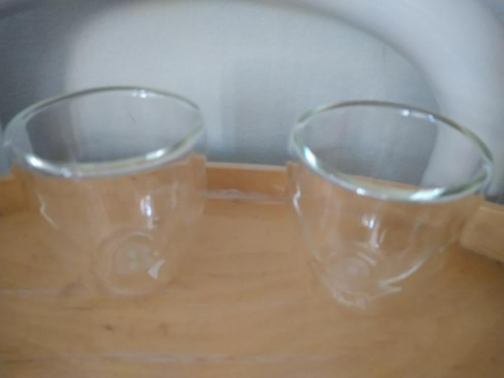 2 dubbelwandige espressokopjes bodum, Huis en Inrichting, Keuken | Servies, Ophalen of Verzenden, Glas, Overige stijlen