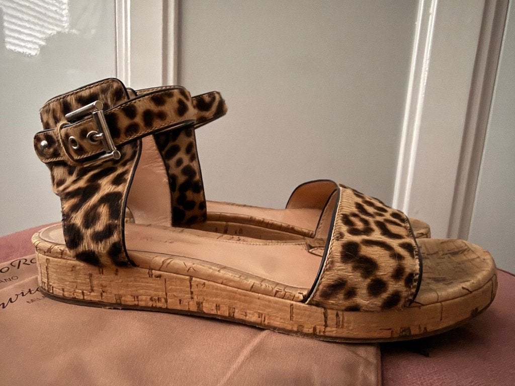 gianvito rossi sandals flats | 37-37,5, Kleding | Dames, Schoenen, Ophalen, Zo goed als nieuw, Sandalen of Muiltjes