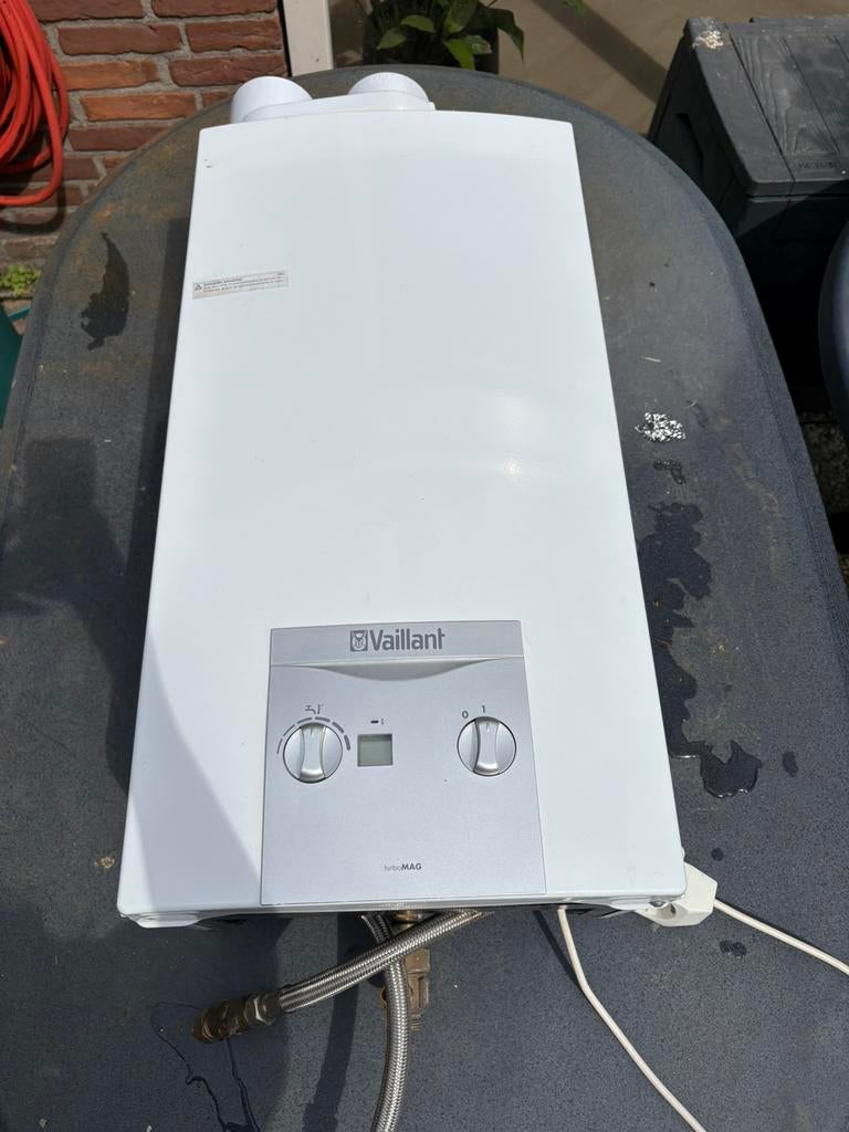 Vaillant gasgeiser geiser turbo MAG turbomag, Doe-het-zelf en Verbouw, Geisers en Boilers, Ophalen, Gebruikt, Aardgas, Geiser
