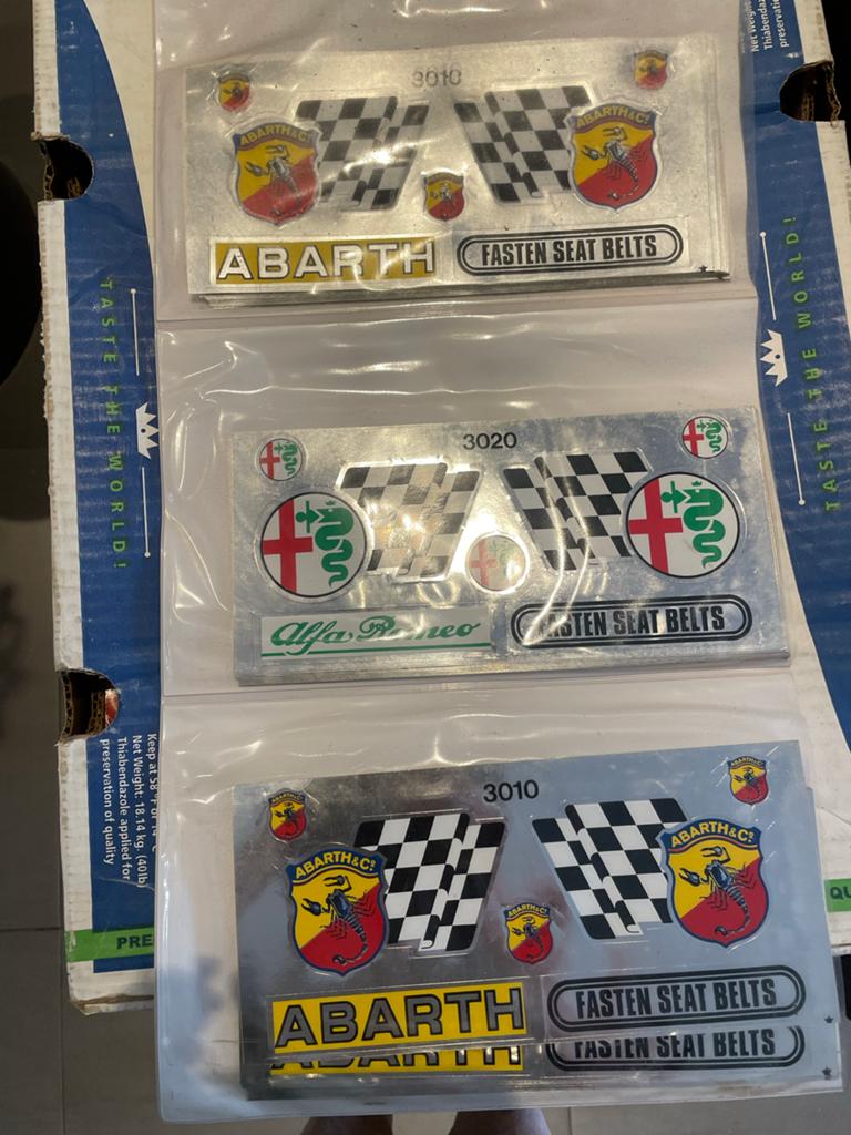 Abarth & Alfa Romeo 'Fasten Seat Belts' stickers, Ophalen of Verzenden