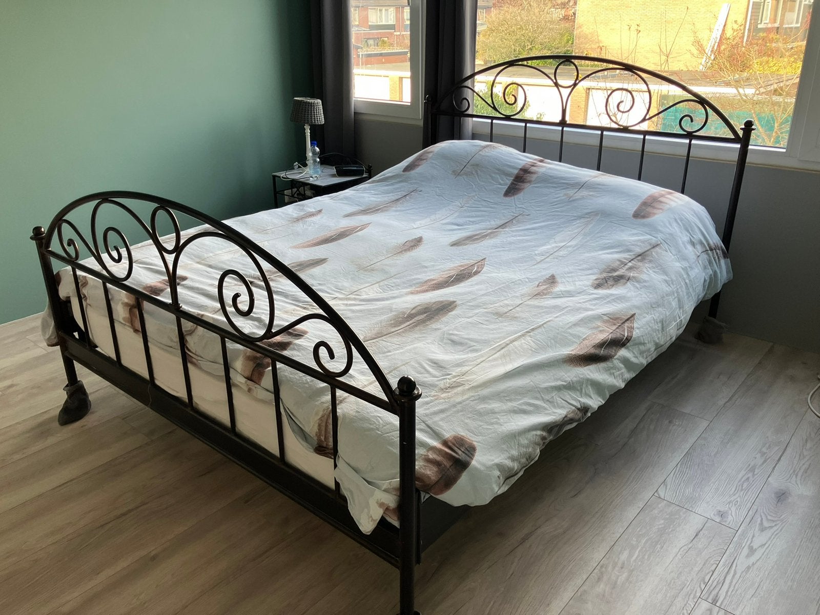 Stalen bedframe maat 160x210 met lattenbodems, Ophalen, Gebruikt, Bruin, 210 cm
