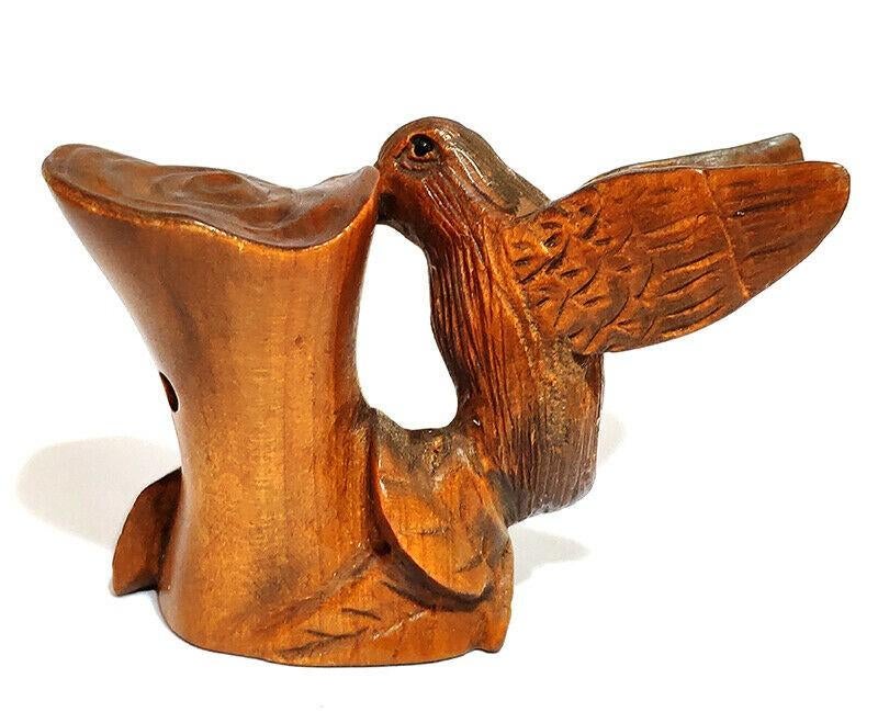 Houten Netsuke van een Specht op een boomstam Japan, Verzamelen, Ophalen of Verzenden, Nieuw, Vogel, Beeldje of Figuurtje
