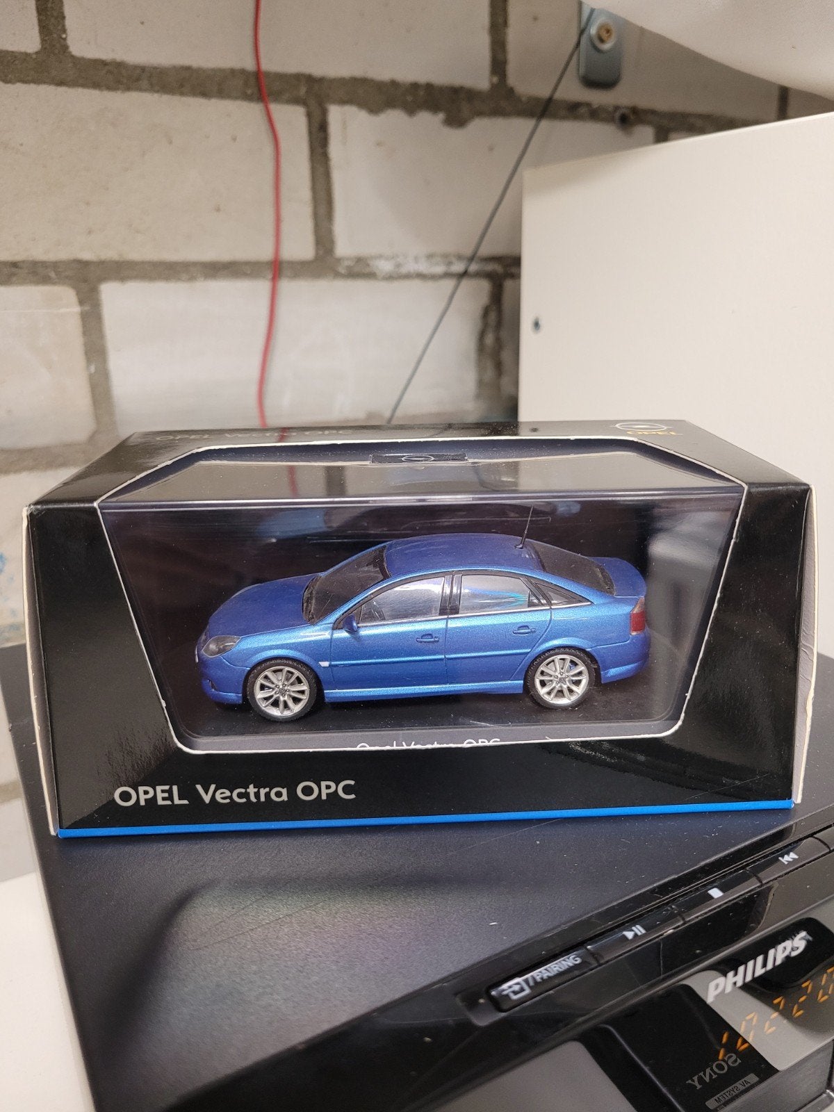 opel vectra opc schuco 1:43, Hobby en Vrije tijd, Modelauto's | 1:43, Ophalen of Verzenden, Zo goed als nieuw, Auto, Schuco