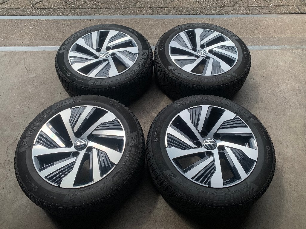 VW GOLF 5/6/7/8 CADDY TOURAN VELGEN + BANDEN 205 55 R16, Gebruikt, 16 inch, ., Banden en Velgen