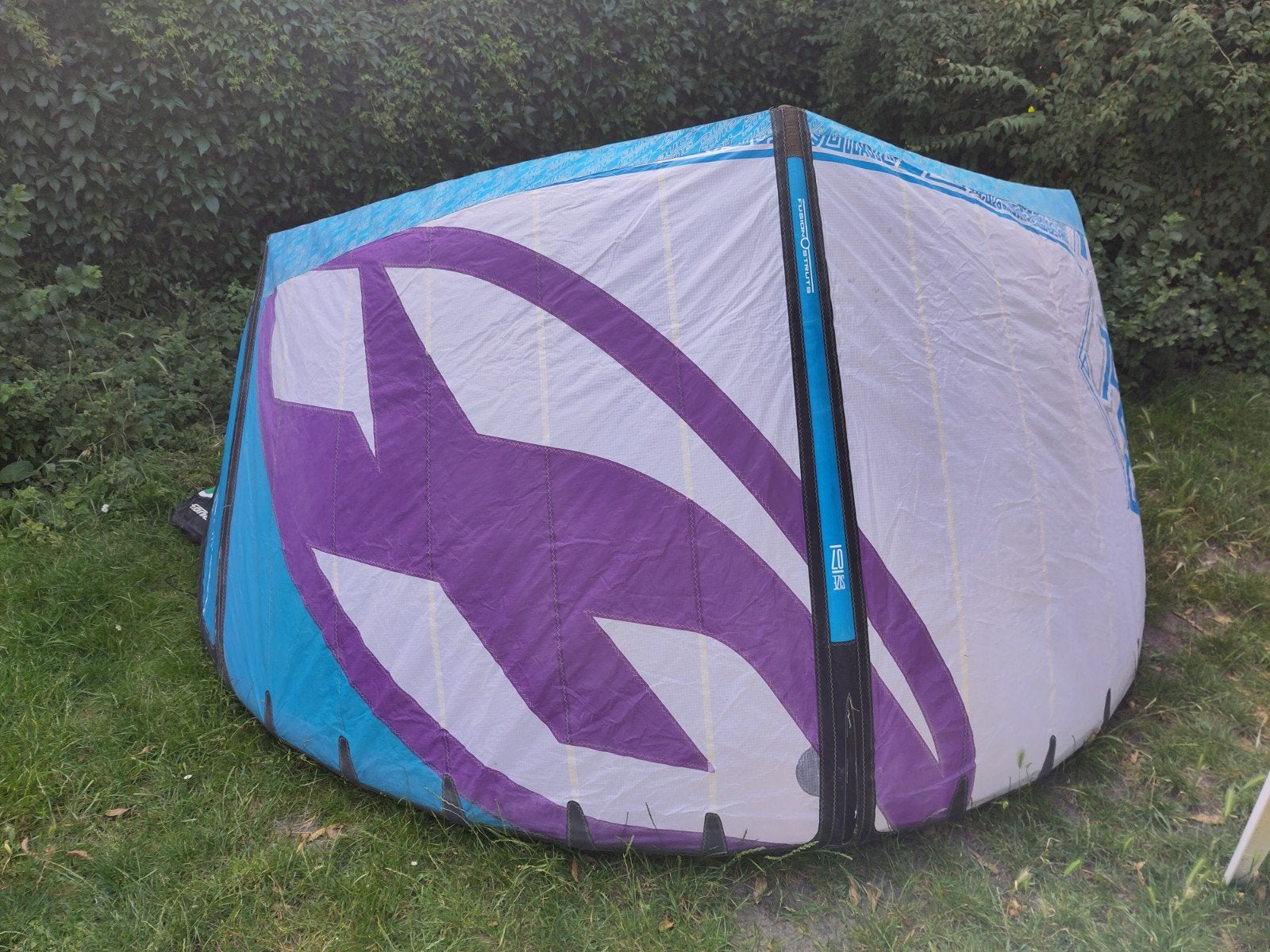 Kitesurf set: F-One Bandit 7m² kite met F-One bar, Watersport en Boten, Gebruikt, Bar, Geen board, Ophalen of Verzenden
