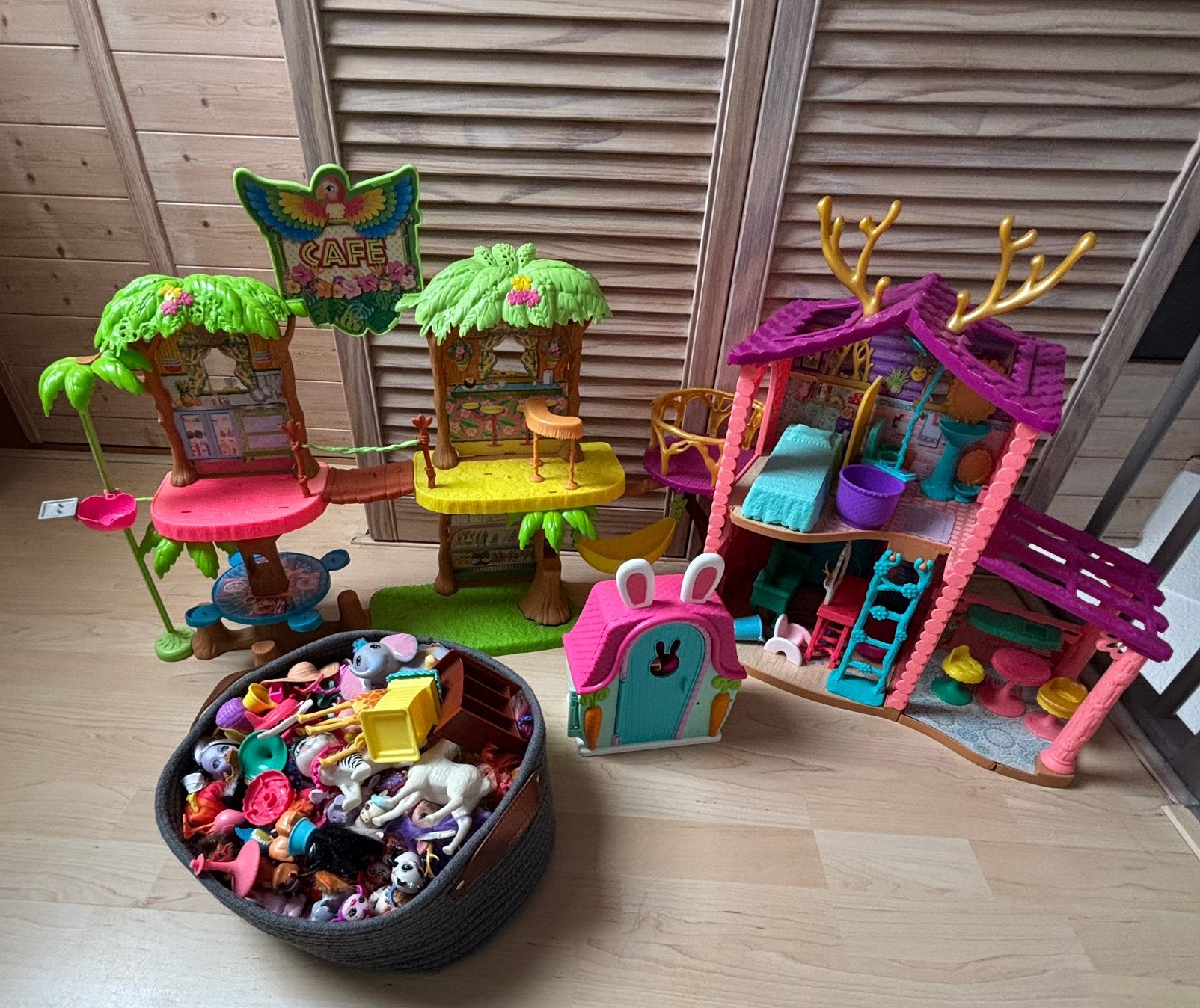 Enchantimals hele verzameling. Collectie poppen, Verzamelen, Poppetjes en Figuurtjes, Ophalen of Verzenden, Zo goed als nieuw