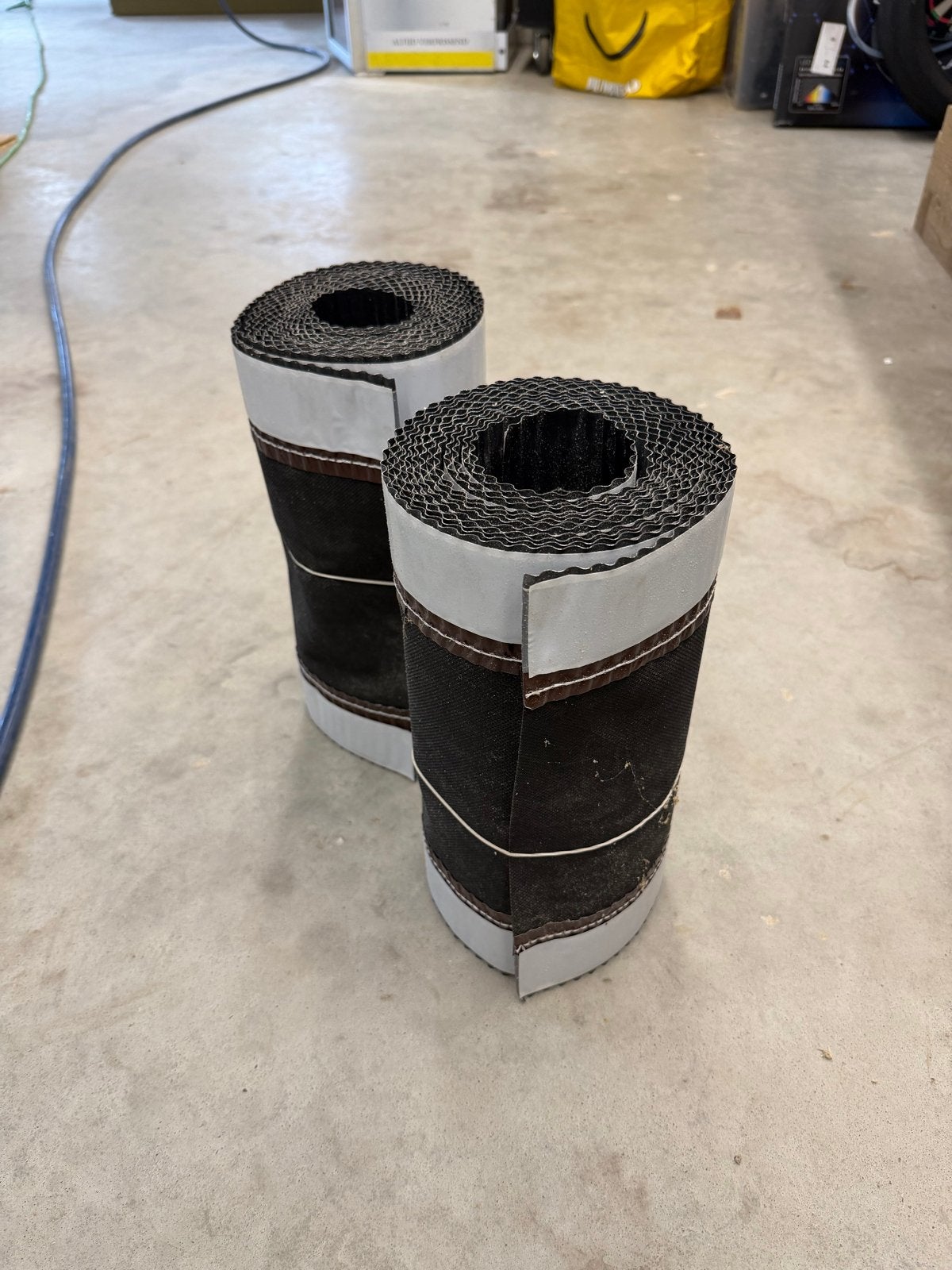 Ondervorst zwart 320mm x 5m - Dakventilatie, Doe-het-zelf en Verbouw, Ophalen, Overige materialen, Zwart, Overige typen
