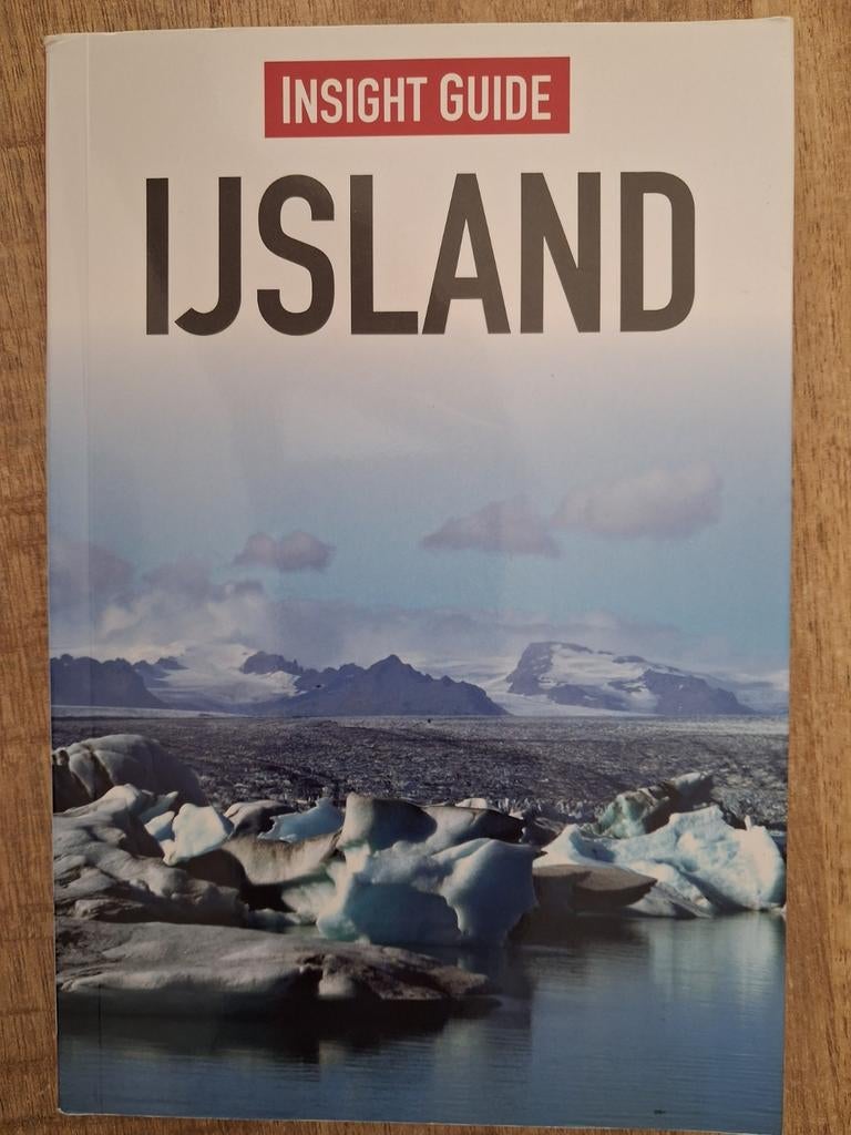 IJsland  Insight Guide, Boeken, Reisgidsen, Overige merken, Ophalen of Verzenden, Zo goed als nieuw, Reisgids of -boek