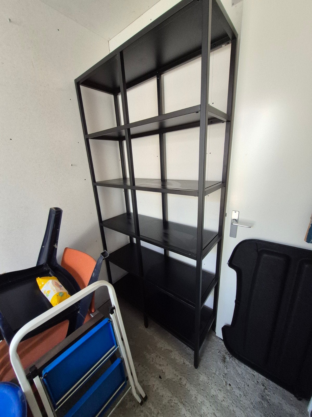 Zwarte open kast, Ophalen, Gebruikt