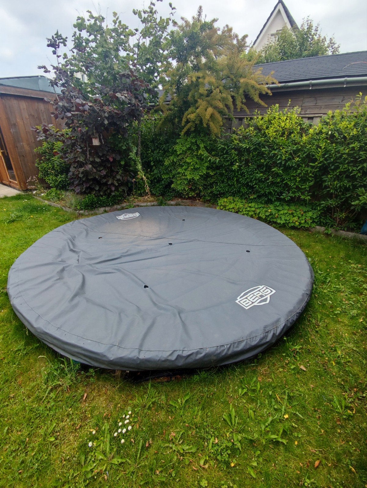 Berg trampoline:  3.30 m doorsnee, Kinderen en Baby's, Speelgoed | Buiten | Trampolines, Ophalen of Verzenden, Gebruikt