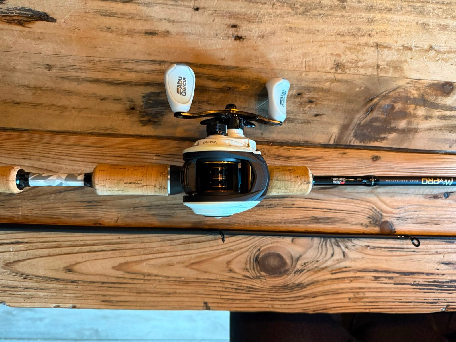 Abu Garcia MAX PRO baitcaster hengel + reel – complete set, Ophalen of Verzenden, Zo goed als nieuw, Complete set
