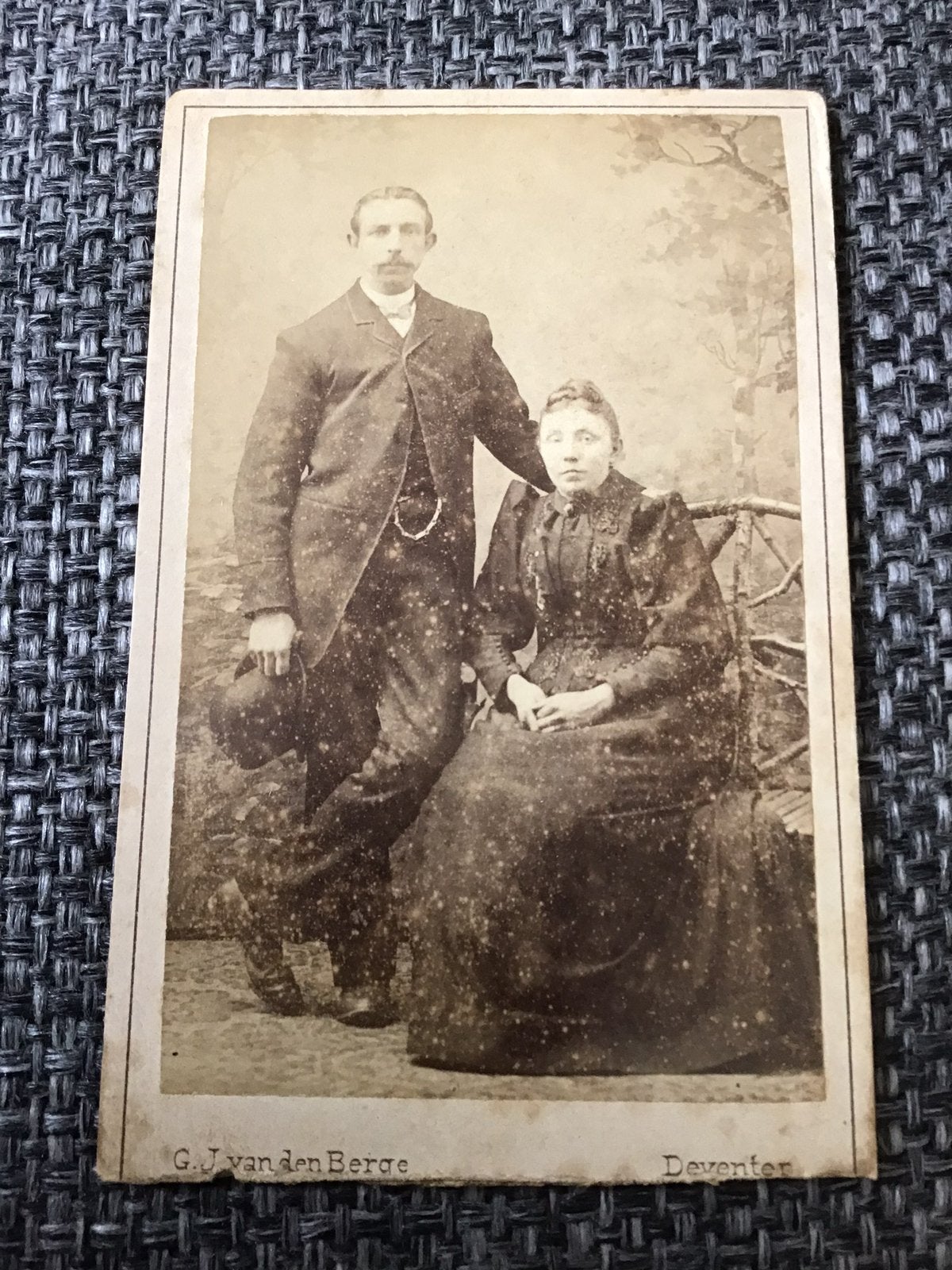 CDV, Vrouw/man, G.J. V.D. BERGE, DEVENTER, Carte de Visite, Verzenden, Voor 1940, Gebruikt, Foto
