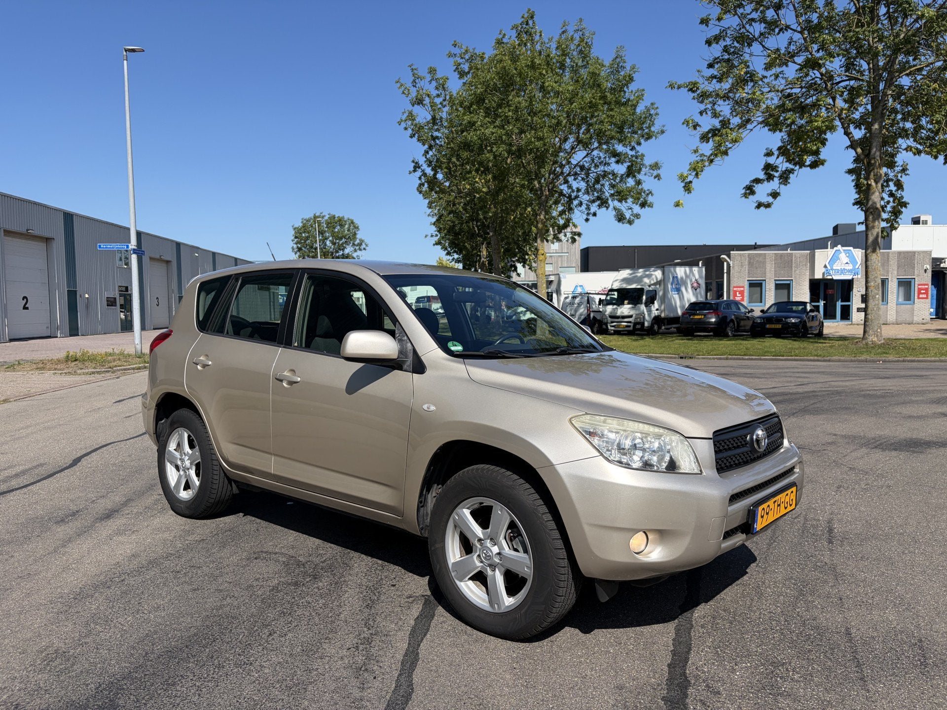Toyota RAV4 2.0 VVTi Linea Sol Automaat 4X4 155 PK. Onverwoe, Auto's, Toyota, Automaat, 1998 cc, Stof, Gebruikt