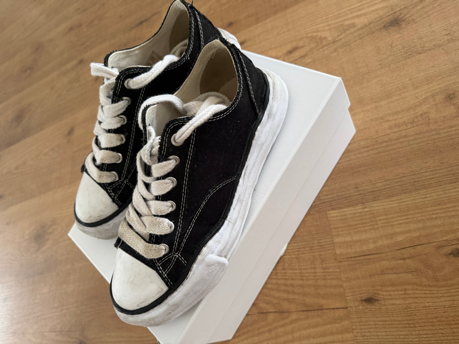 Maison Mihara Yasuhiro Sneakers Zwart Maat 44, Kleding | Heren, Schoenen, Ophalen, Gedragen, Zwart, Sneakers of Gympen