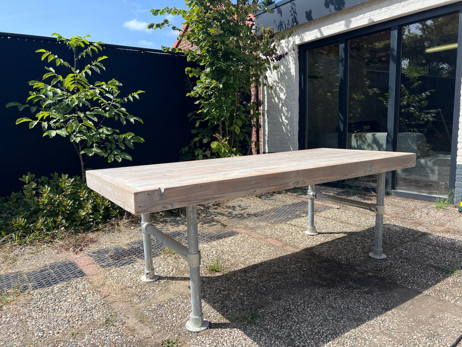 Steigerhouten tafel met metalen onderstel, Ophalen, Gebruikt, Rechthoekig, Hout