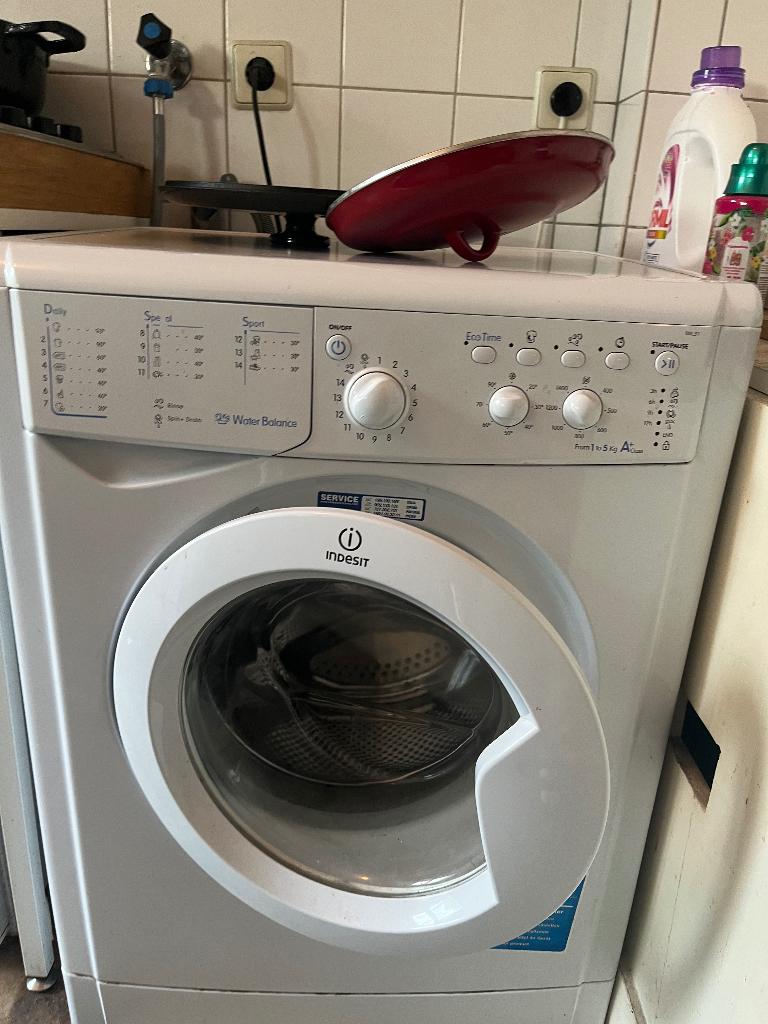 Washmachine, Ophalen, 1200 tot 1600 toeren, Gebruikt, Energieklasse A of zuiniger