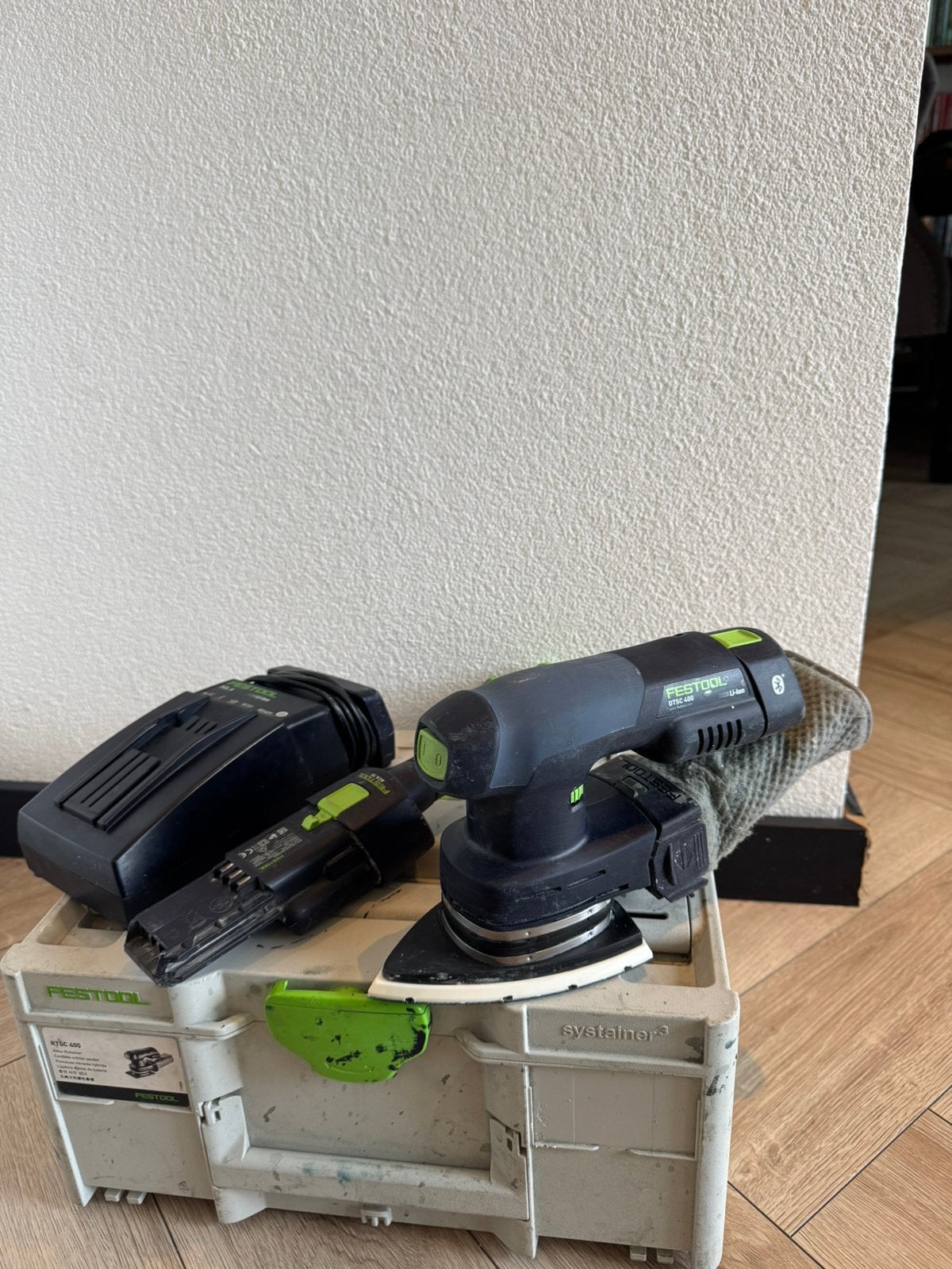Festool DTSC 400 3,0 I-Plus Accu deltaschuurmachine 18V, Ophalen, Gebruikt, Minder dan 600 watt, Vlakschuurmachine