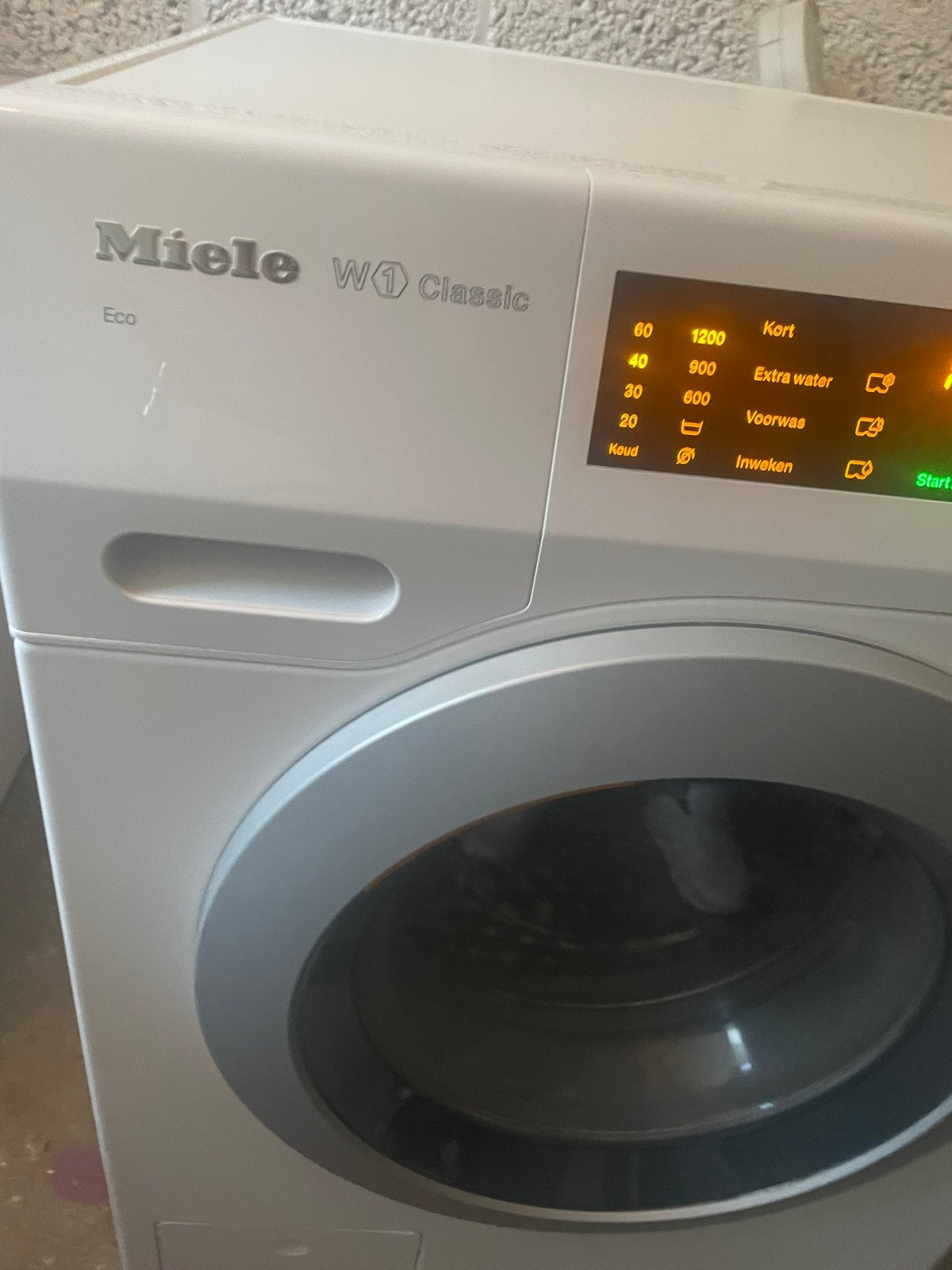 Miele W1 Classic Wasmachine - Zo goed als nieuw, Ophalen, Zo goed als nieuw, Voorlader, Kort programma