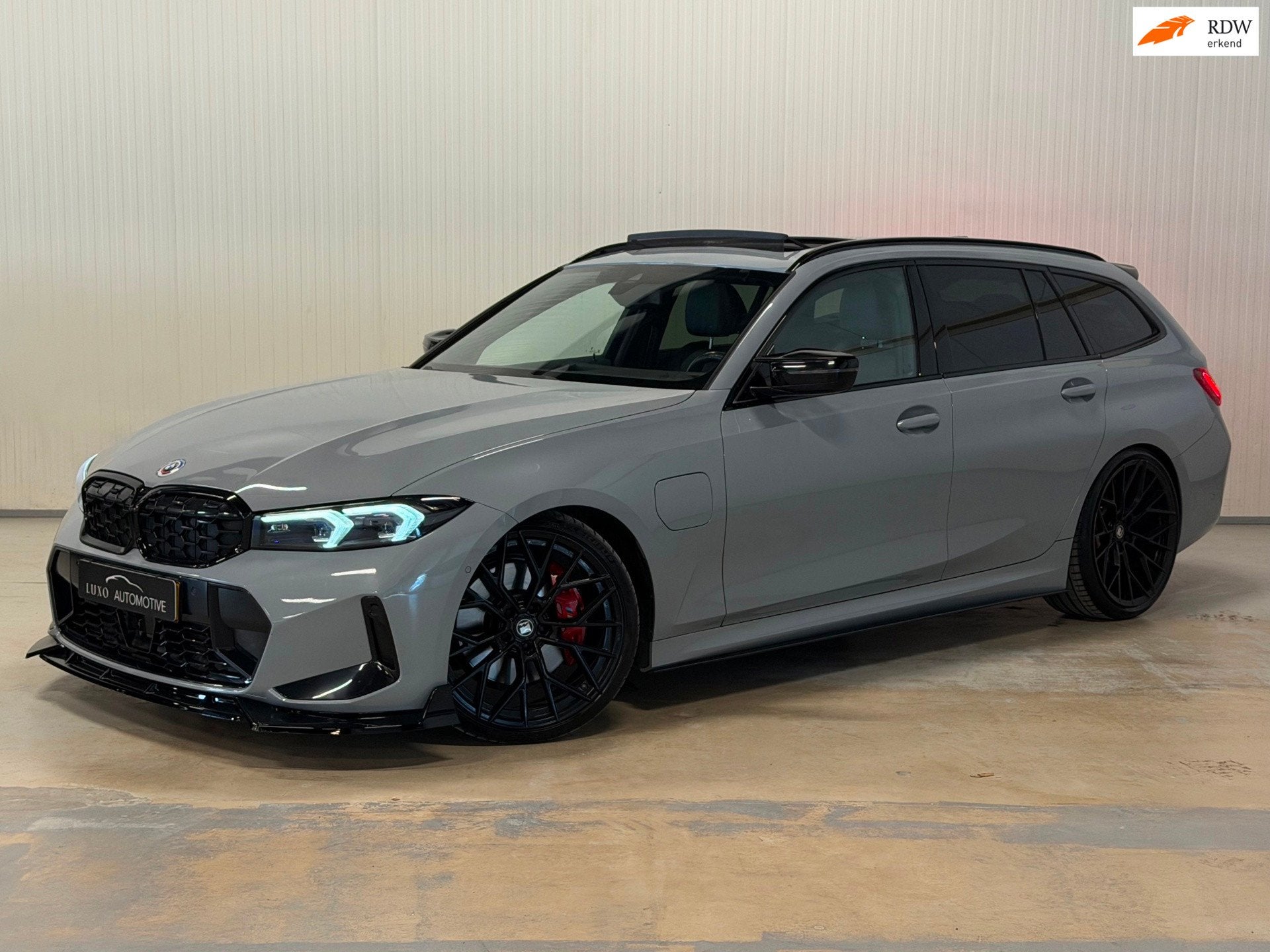 BMW 3-serie Touring 330e | M-SPORT | MAXTON DESIGN | LASER L, Auto's, Gebruikt, Euro 6, 4 cilinders, Hybride Elektrisch/Benzine