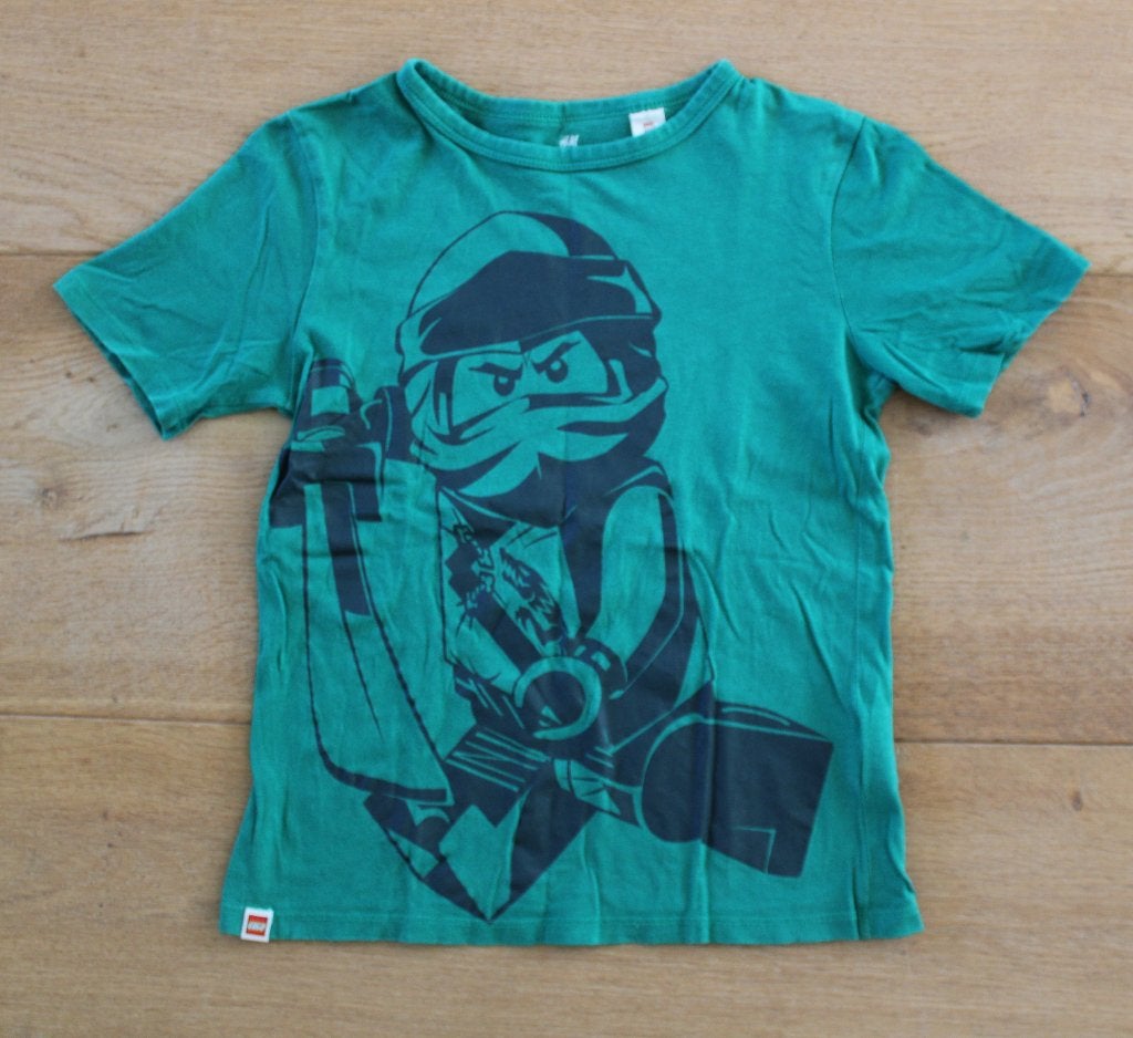 Lego Ninjago T-shirt van H&M 122/128, Kinderen en Baby's, Gebruikt, H&M, Ophalen of Verzenden, Shirt of Longsleeve