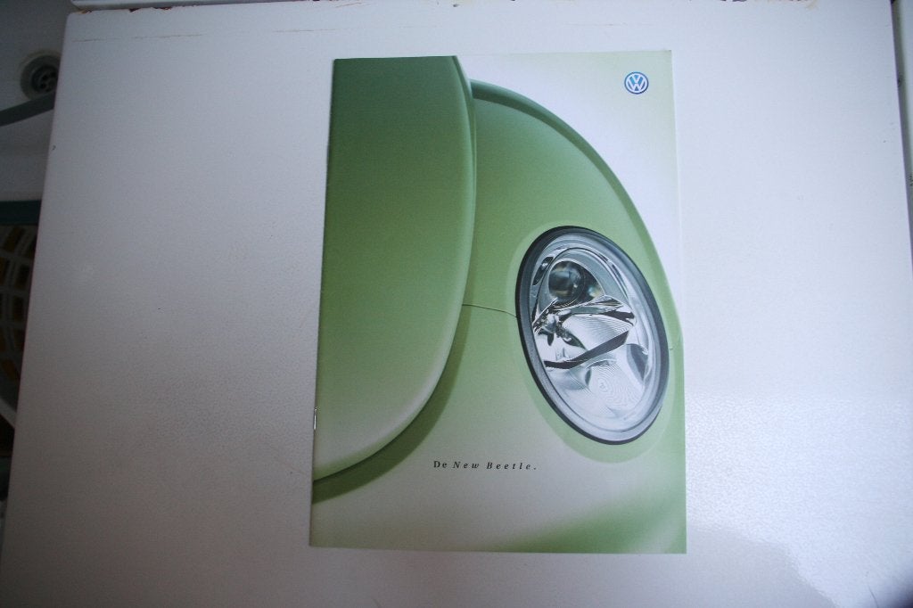 Folder Volkswagen Beetle (10-1998) (150), Ophalen of Verzenden, Nieuw, Volkswagen