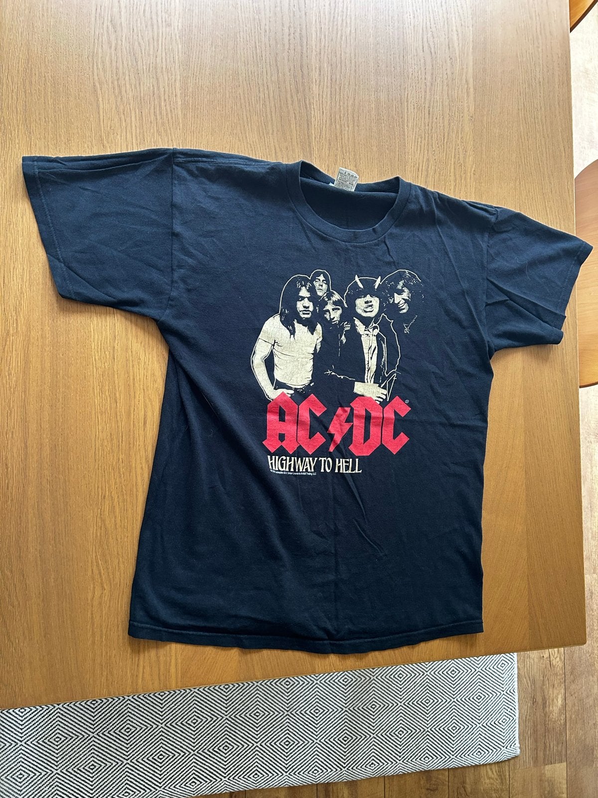 AC/DC Highway to Hell T-shirt Zwart Maat L, Ophalen of Verzenden, Gedragen, Maat 52/54 (L), Zwart