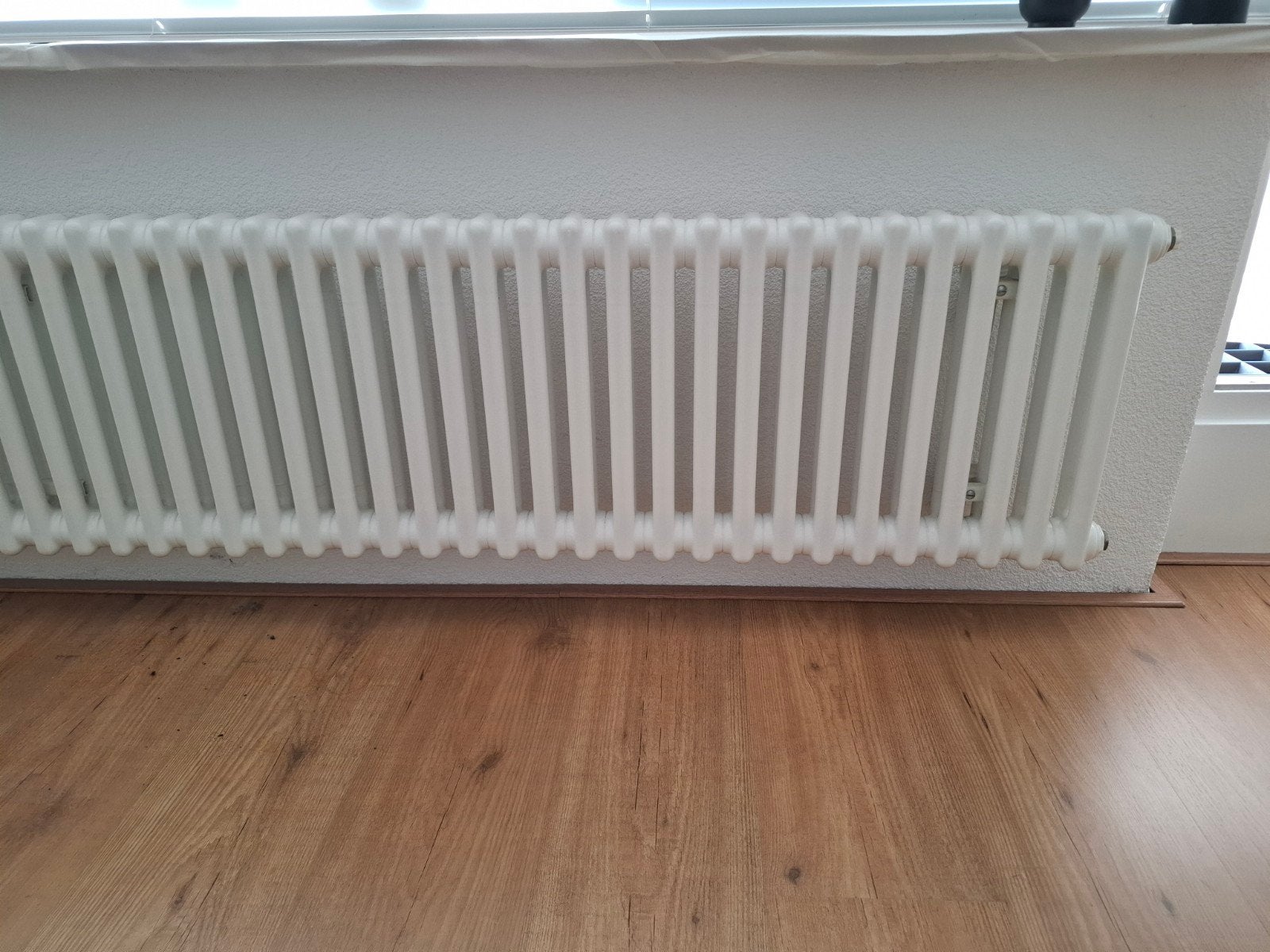 lange witte radiator/verwarming 223CM x 40CM!, Ophalen, Gebruikt, Radiator, 30 tot 80 cm