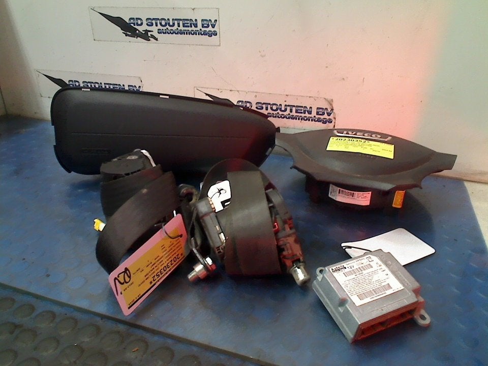 Airbag Set STUURAIRBAG, MODULE, 2 GORDELS New Daily V 2012, Gebruikt, Overige automerken, Iveco Magirus AG, Info@iveco-sw.de