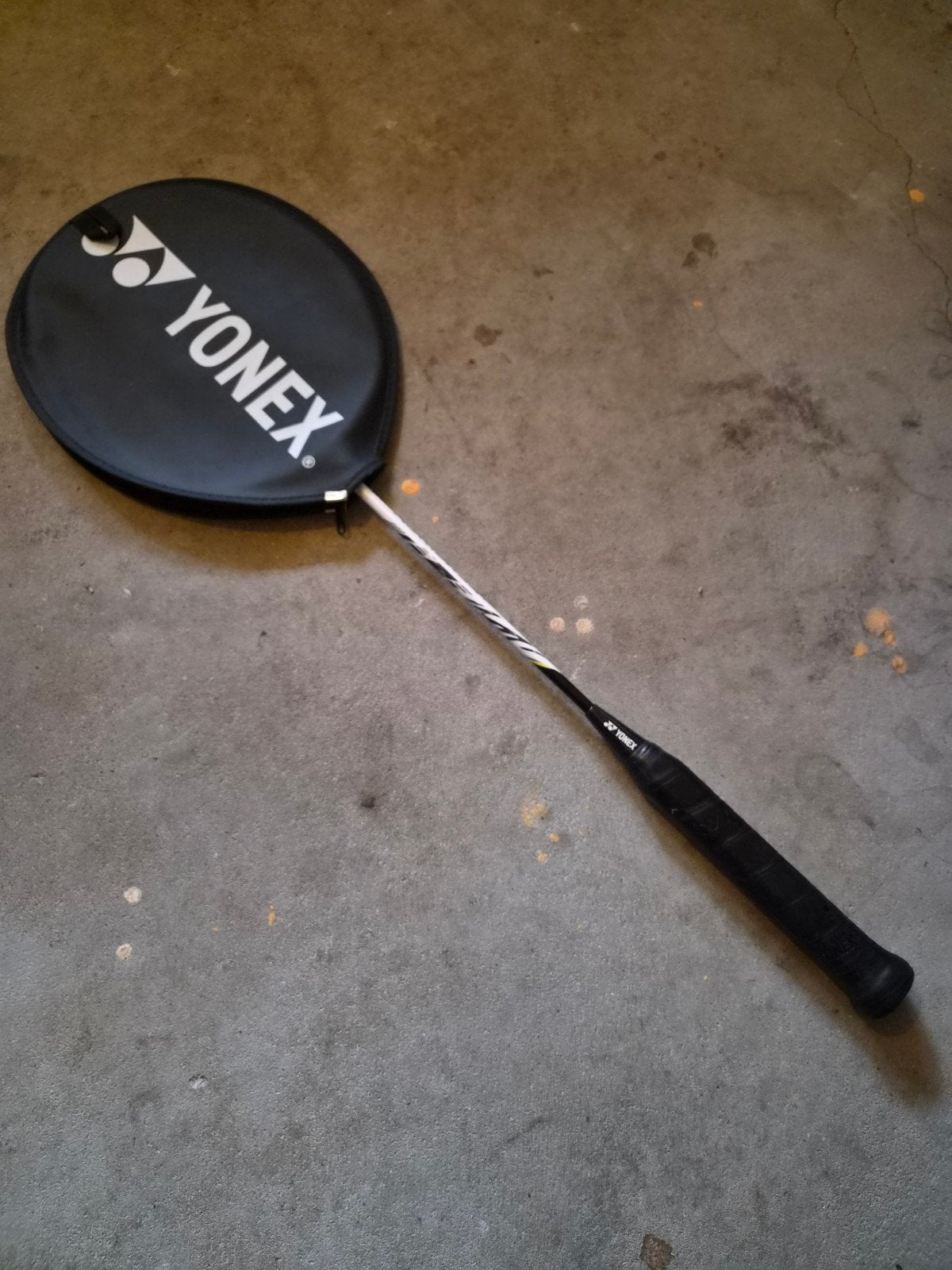 Yonex Astrox 99 Play Badmintonracket met hoes, Ophalen of Verzenden, Gebruikt, Racket(s)