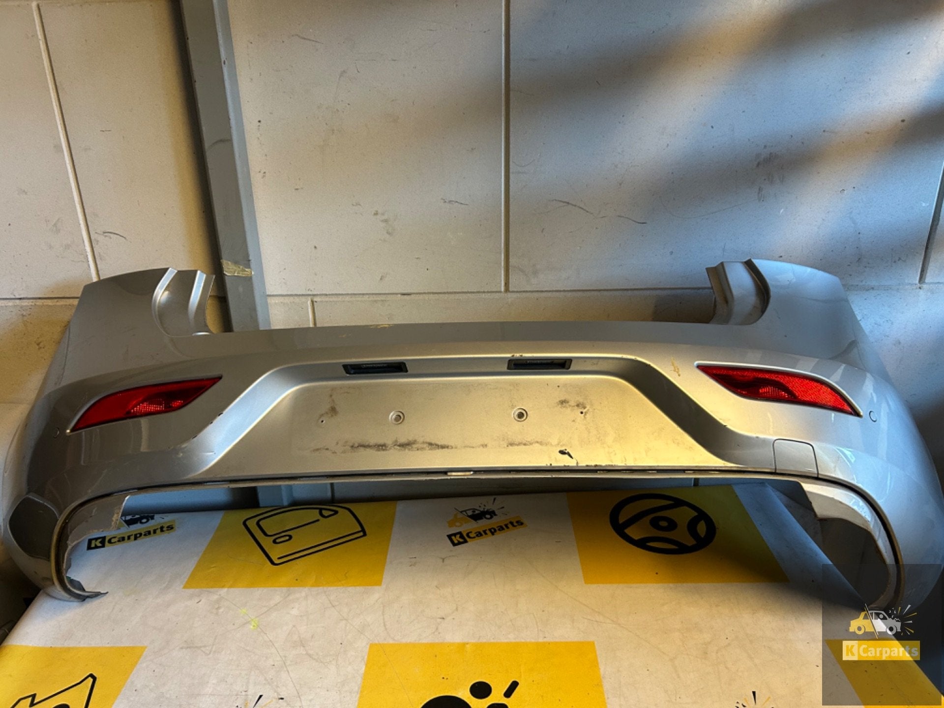 VOLVO V40 R-DESIGN l ACHTERBUMPER origineel bumper 31283750, Info@fabrikant.eu, Fabrikantstraat 1
1000 AA  Amsterdam, NL, Ophalen of Verzenden