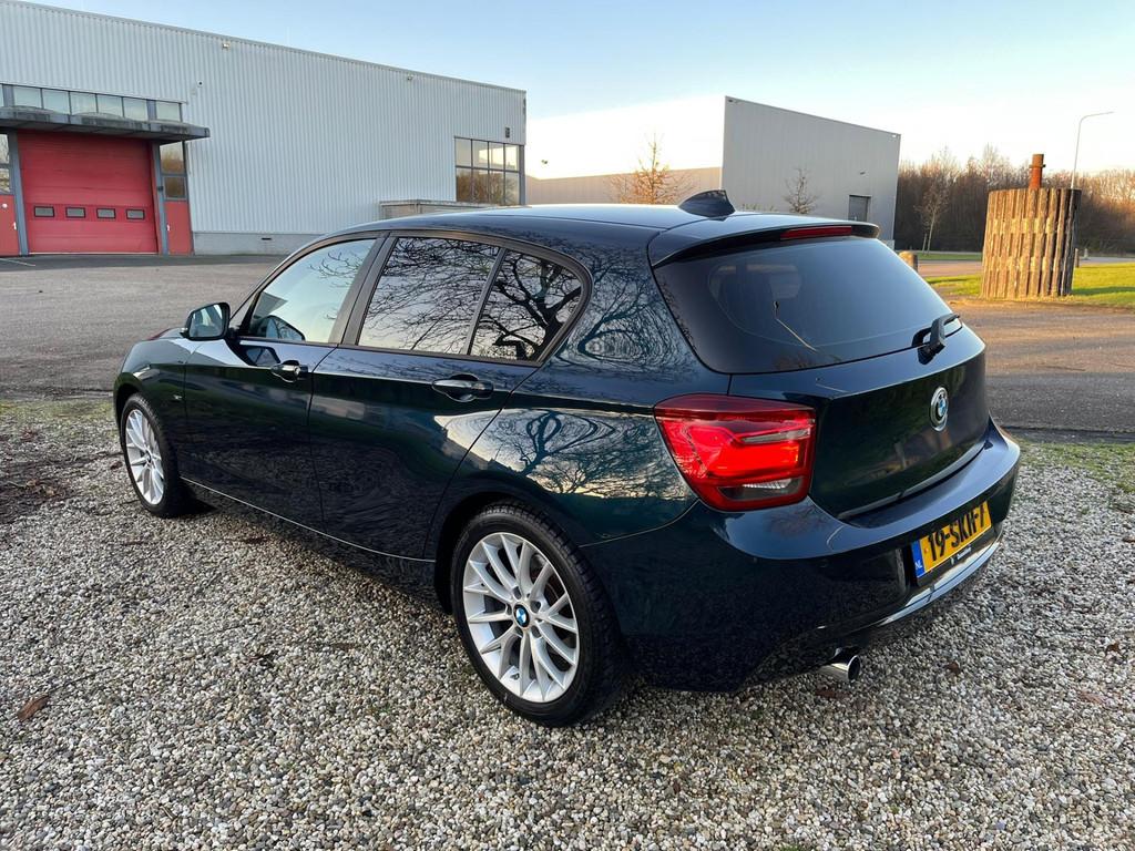 BMW 1-serie 118i Business 5-deurs AUTOMAAT/xenon/NAVI, Auto's, BMW, Euro 5, Achterwielaandrijving, Gebruikt, 4 cilinders