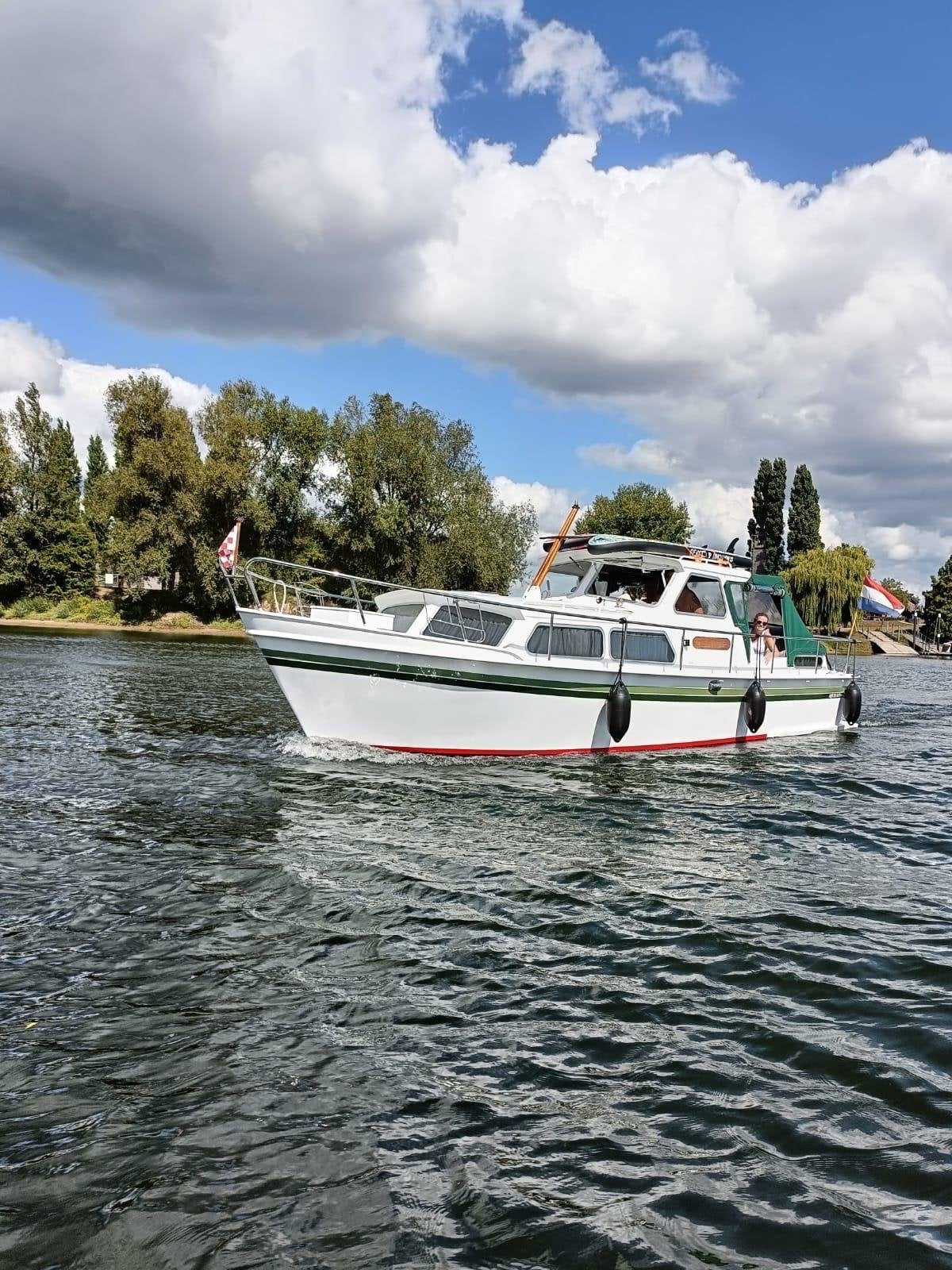 Aquanaut 950 AK – Vaarklare motorboot in uitstekende staat, Watersport en Boten, Motorboten en Motorjachten, Zo goed als nieuw
