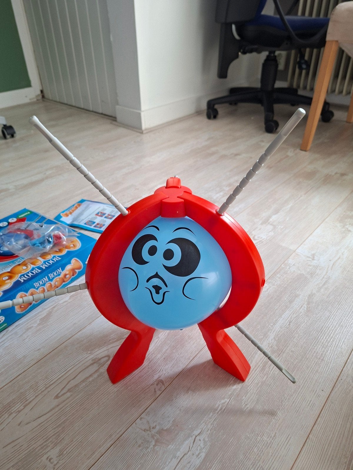 Boom Boom Balloon - Verknal Het Niet! Gezelschapsspel, Een of twee spelers, Ophalen, Zo goed als nieuw, Identity Games