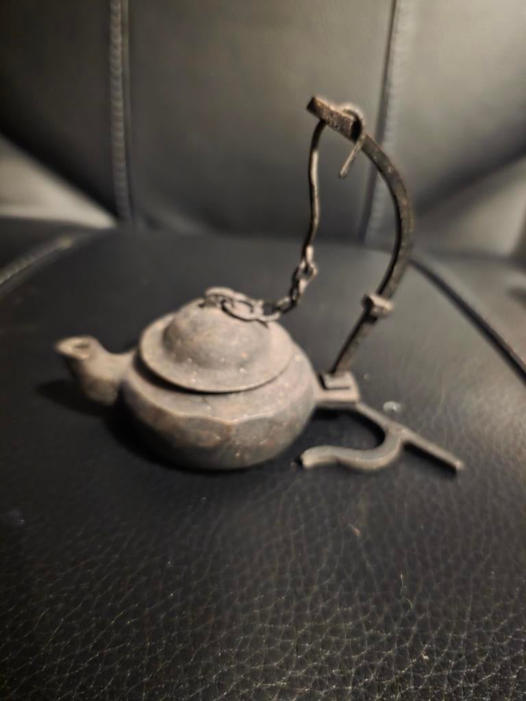 Antieke olielamp bodemvondst, Antiek en Kunst, Antiek | Koper en Brons, Ophalen of Verzenden
