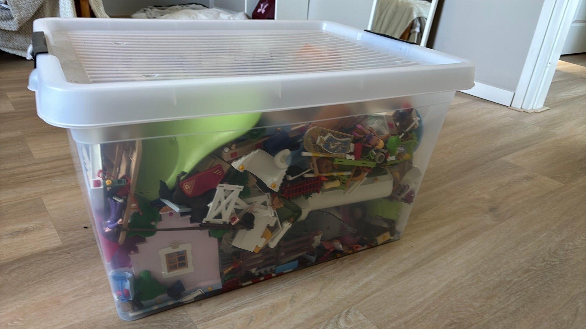 Grote bak met playmobil, Ophalen, Gebruikt
