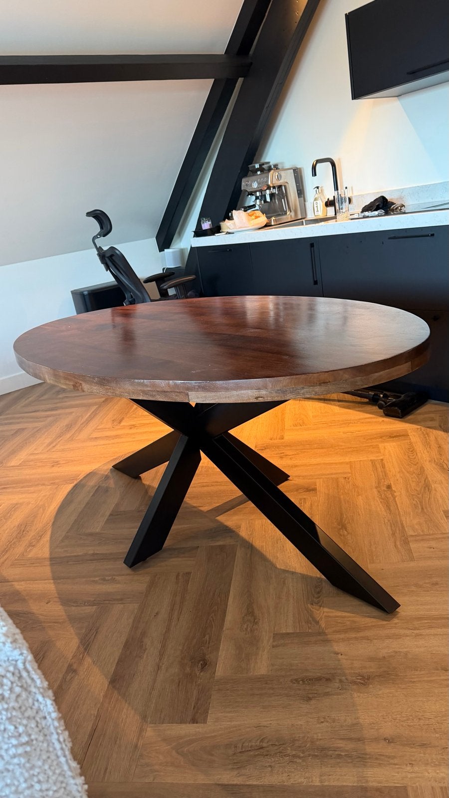 Eettafel James ovaal 180cm walnoot mangohout, Huis en Inrichting, Tafels | Eettafels, 100 tot 150 cm, Ophalen of Verzenden, Zo goed als nieuw