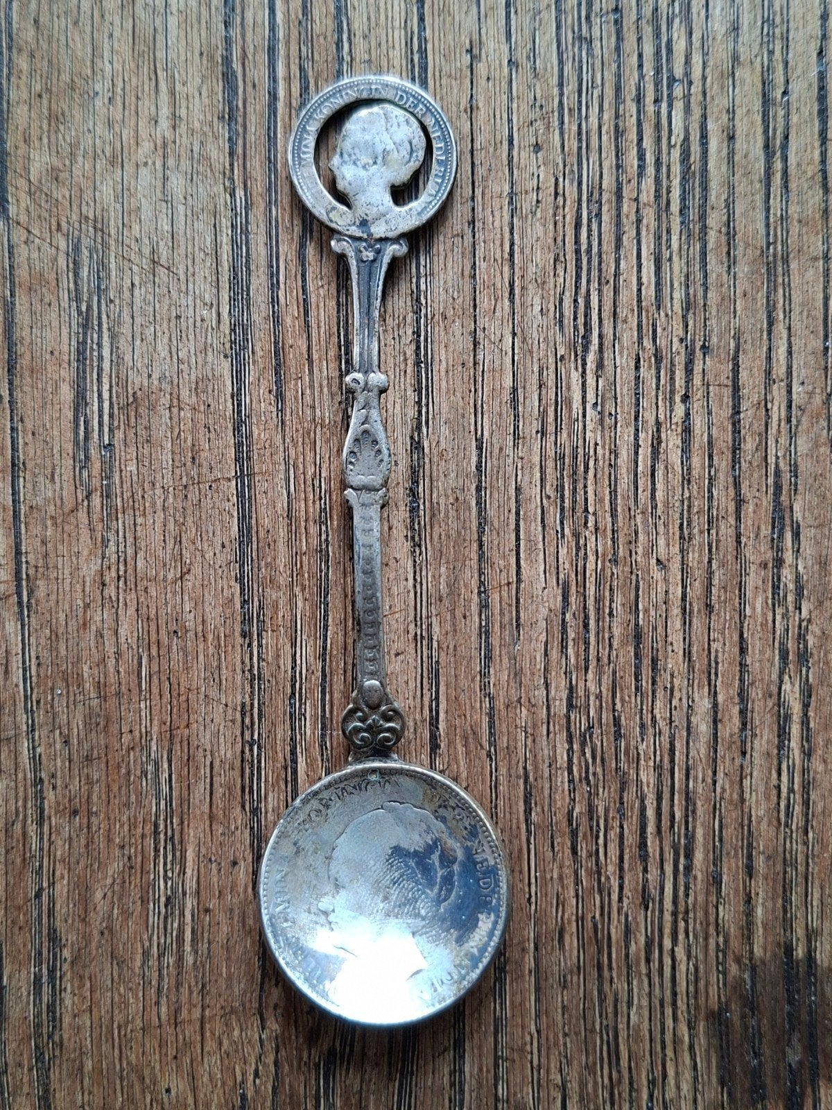 Stil verzet zilveren lepel Wilhelmina gulden 1939-1941, Ophalen of Verzenden, Overige soorten, Nederland, Overige typen