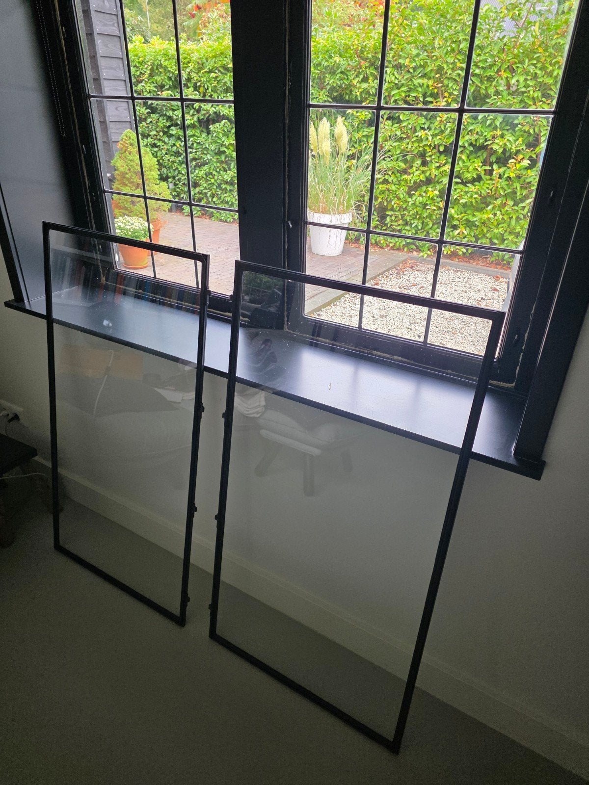 Voorzetraam/Glasplaat 2x, met zwart frame 62 x 115 cm, Ophalen, Gebruikt, Minder dan 80 cm, 80 tot 120 cm