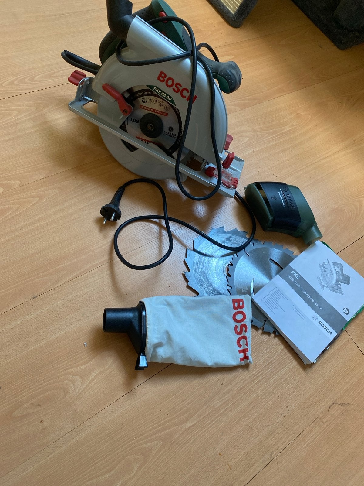 Bosch PKS 66 AF Cirkelzaag met accessoires, Gebruikt, Cirkelzaag, 70 mm of meer, Ophalen of Verzenden
